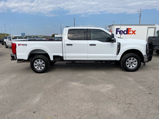 Used 2024 Ford F250 XLT w/ FX4 Off-Road Package AWD/4WD image 7
