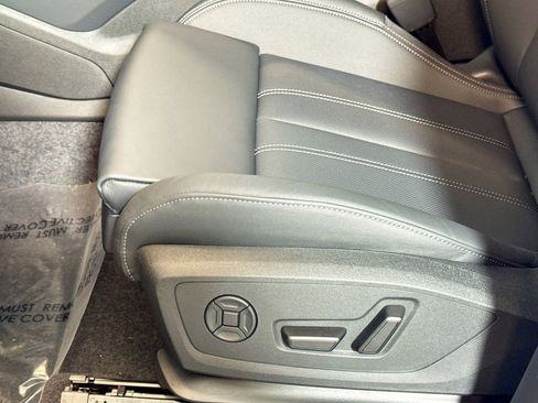 New 2027 Audi Q6 e-tron Premium Plus image 16