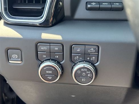 Certified 2025 GMC Sierra 1500 Denali w/ Denali Reserve Package AWD/4WD image 18