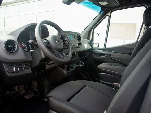 Used 2024 Mercedes-Benz Sprinter 144 Cargo image 30