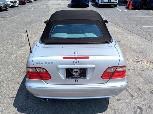 Used 2002 Mercedes-Benz CLK 320 Cabriolet image 8