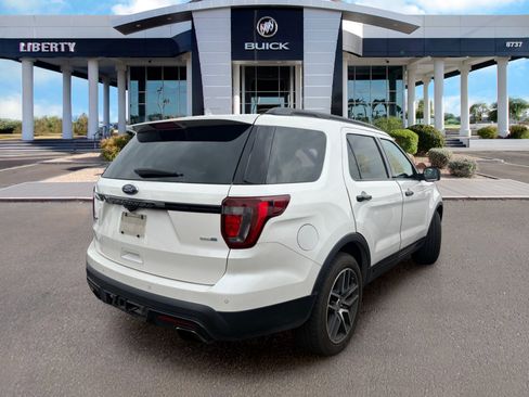 Used 2016 Ford Explorer Sport w/ Equipment Group 401A AWD/4WD image 2