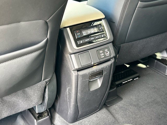 Used 2025 Subaru Ascent Limited AWD/4WD image 36