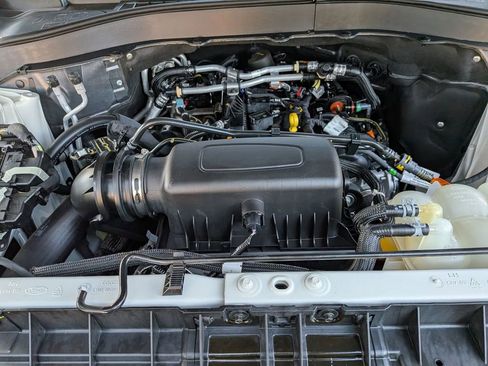 Used 2021 Ford Explorer XLT image 13