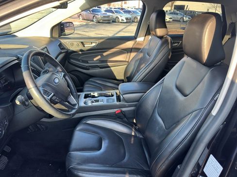 Used 2022 Ford Edge Titanium image 14