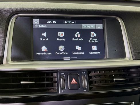 Used 2020 Kia Optima LX FWD image 25