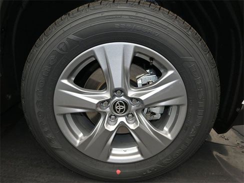 New 2025 Toyota RAV4 XLE w/ Convenience Package image 17