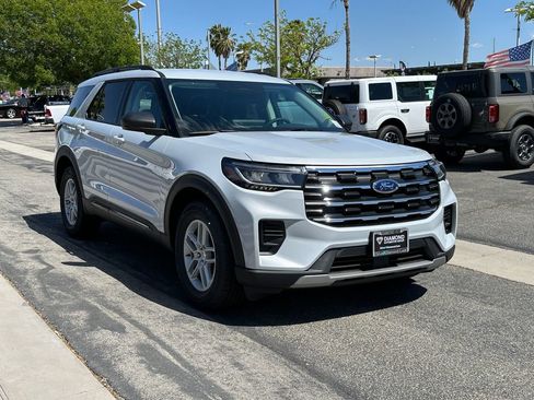 New 2026 Ford Explorer Active RWD image 10