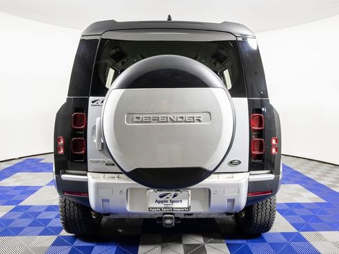 Used 2020 Land Rover Defender 110 SE image 6