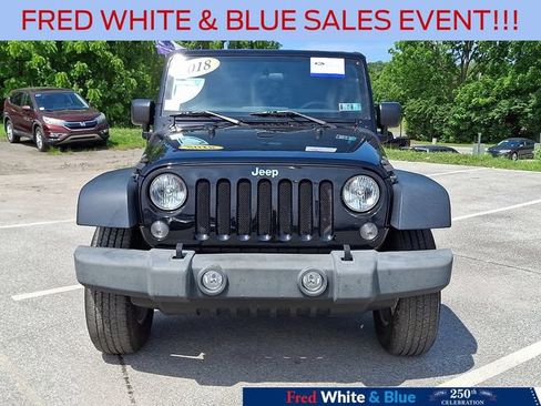 Used 2018 Jeep Wrangler Unlimited Sport AWD/4WD image 3
