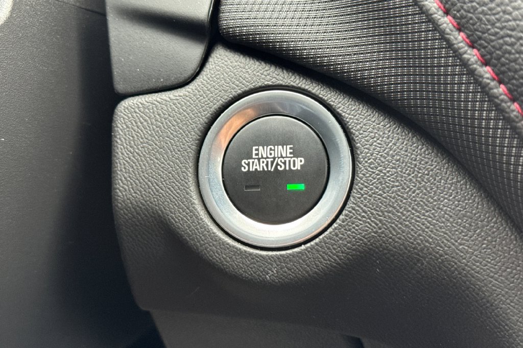 Used 2023 Chevrolet Equinox RS w/ RS Leather Package FWD image 27