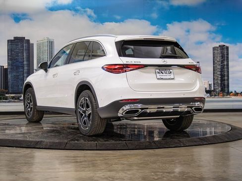New 2026 Mercedes-Benz GLC 300 4MATIC image 9