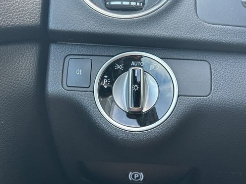 Used 2015 Mercedes-Benz C 250 Coupe image 23