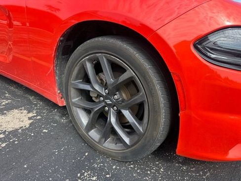 Used 2021 Dodge Charger SXT w/ Blacktop Package RWD image 3