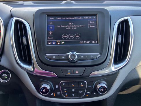 Used 2024 Chevrolet Equinox LT w/ Driver Convenience Package image 18