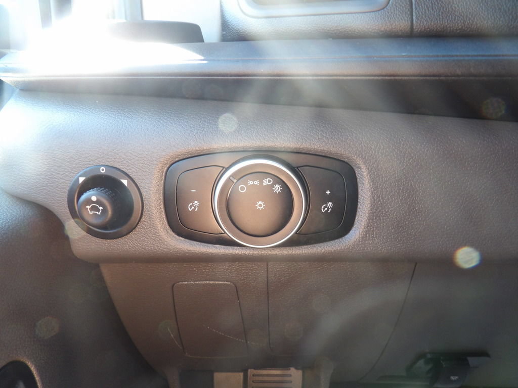 Used 2022 Ford Transit 350 DRW RWD image 19