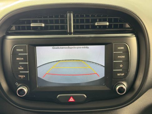 Used 2020 Kia Soul LX image 23