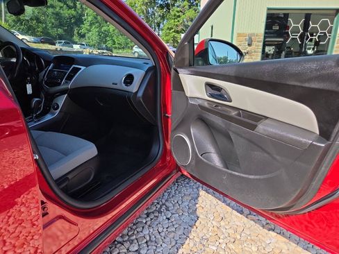 Used 2012 Chevrolet Cruze LT FWD image 17