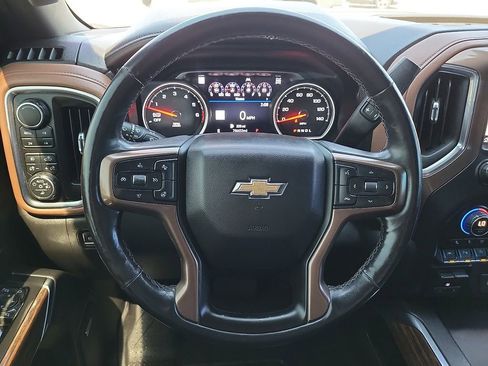 Used 2019 Chevrolet Silverado 1500 High Country w/ Technology Package AWD/4WD image 24
