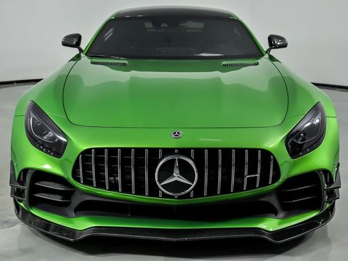 Used 2018 Mercedes-Benz AMG GT R image 5