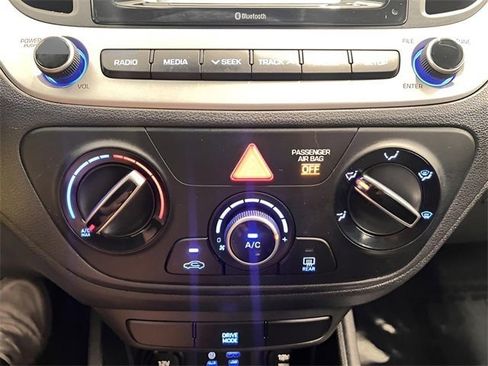 Used 2021 Hyundai Accent SE image 23