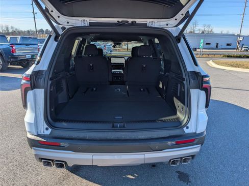 New 2026 Chevrolet Traverse LT image 9