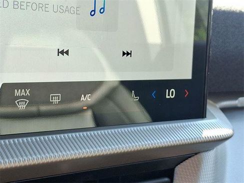 New 2025 Ford Explorer Active w/ Active Comfort Package image 16