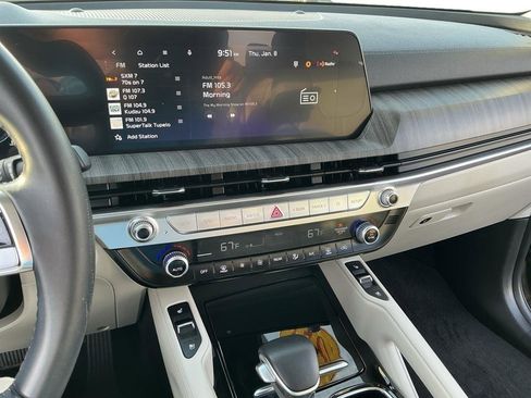 Used 2024 Kia Telluride EX image 7