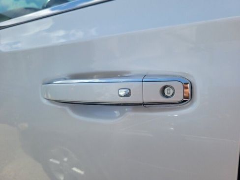 Used 2023 Chevrolet Tahoe Premier RWD image 4