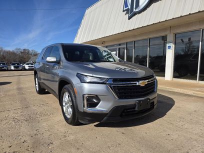 Used 2023 Chevrolet Traverse LS w/ Safety Package