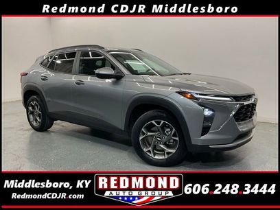 Used 2025 Chevrolet Trax LT w/ LT Convenience Package