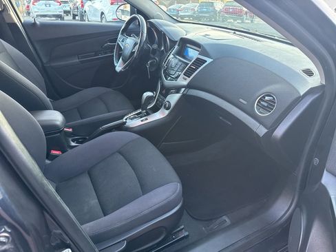 Used 2014 Chevrolet Cruze LT image 28