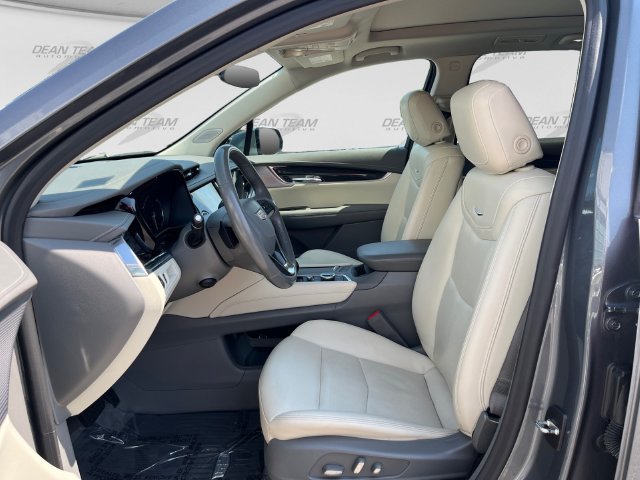 Used 2022 Cadillac XT6 Premium Luxury AWD/4WD image 11