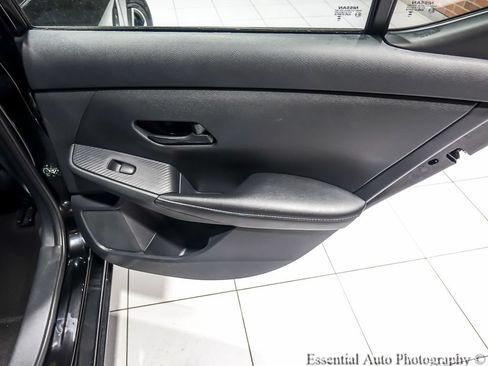 Used 2025 Nissan Sentra SV FWD image 27