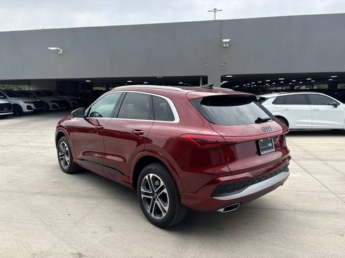 Certified 2025 Audi Q5 Premium w/ Convenience Package AWD/4WD image 8
