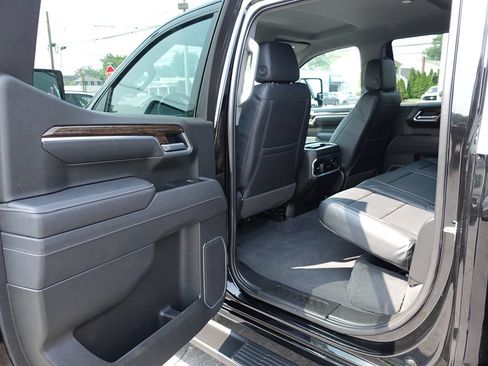 Used 2025 GMC Sierra 1500 Elevation w/ Preferred Package AWD/4WD image 23