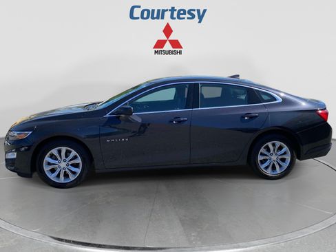 Used 2023 Chevrolet Malibu LT w/ Driver Confidence Package FWD image 2