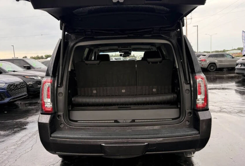 Used 2015 GMC Yukon Denali w/ Premium Package AWD/4WD image 8