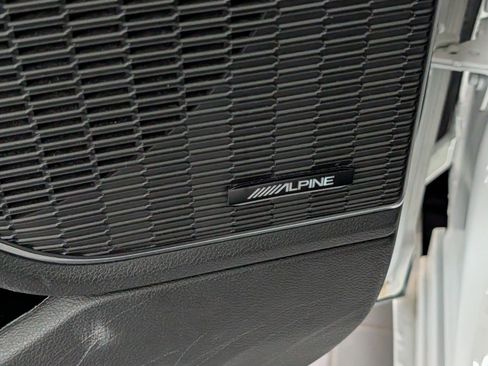 Used 2023 Jeep Grand Cherokee L Overland image 17