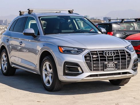 Used 2022 Audi Q5 Premium AWD/4WD image 3