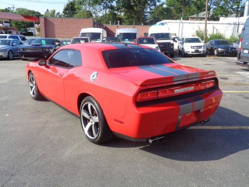 Used 2014 Dodge Challenger SRT8 RWD image 4
