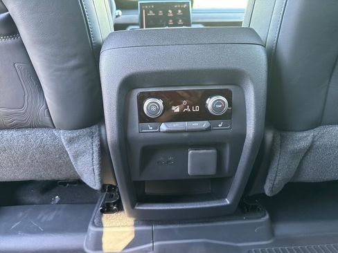 New 2026 GMC Acadia Denali Ultimate w/ LPO, Floor Liner Package AWD/4WD image 51