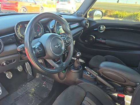 Used 2021 MINI Cooper S w/ 6.5" Touchscreen Package image 17