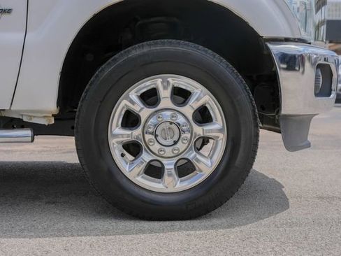 Used 2015 Ford F250 Lariat w/ Lariat Ultimate Package AWD/4WD image 5