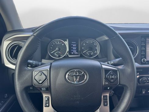 Used 2022 Toyota Tacoma SR5 AWD/4WD image 10