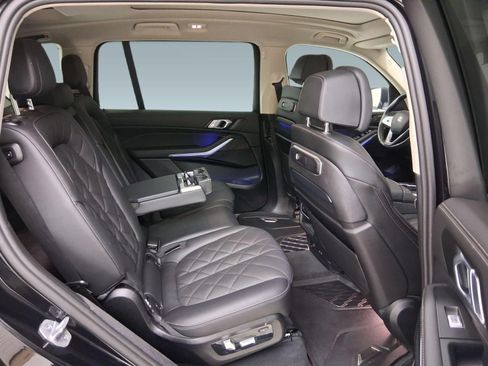Used 2024 BMW X7 xDrive40i w/ Climate Comfort Package AWD/4WD image 32