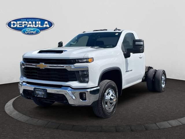 Used 2026 Chevrolet Silverado 3500 LT w/ Convenience Package AWD/4WD image 1