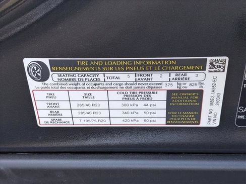 Used 2024 Land Rover Range Rover Long Wheelbase Autobiography image 24