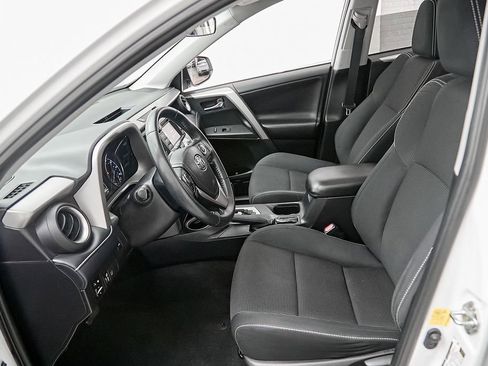 Used 2018 Toyota RAV4 XLE w/ Plus Extra Value Package AWD/4WD image 17