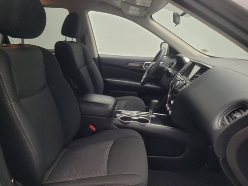 Used 2020 Nissan Pathfinder S FWD image 21